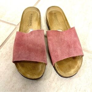 A. GIANNETTI Made in Italy suede leather pink Slide Sandals Womens size 8.5M
